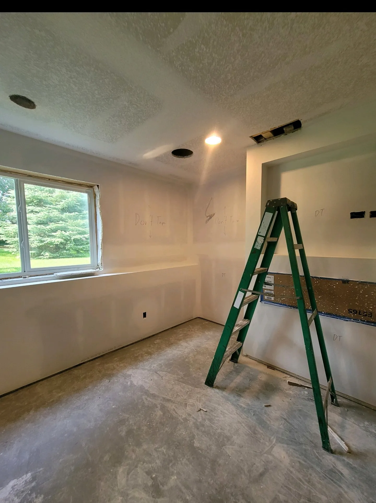 Drywall Taping and Mudding in Fridley, MN